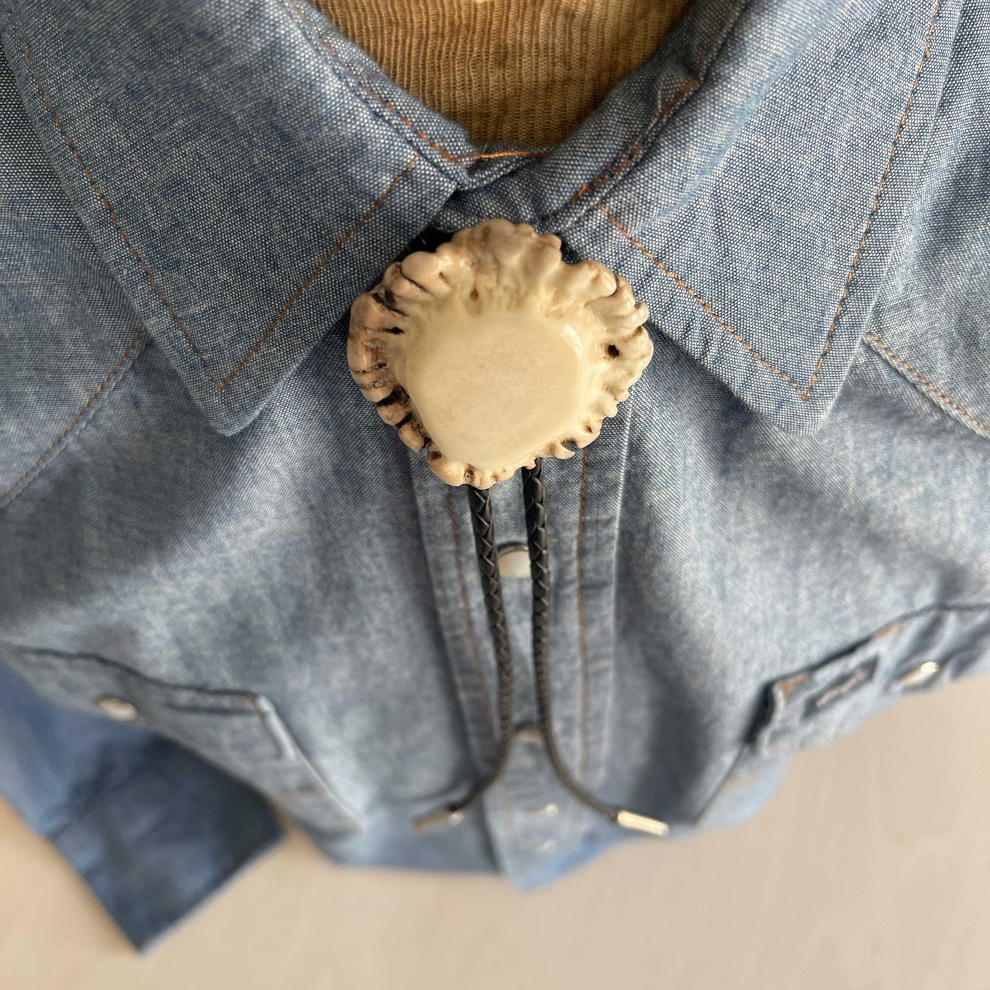 Bolo Tie - Deer Antler Rosette