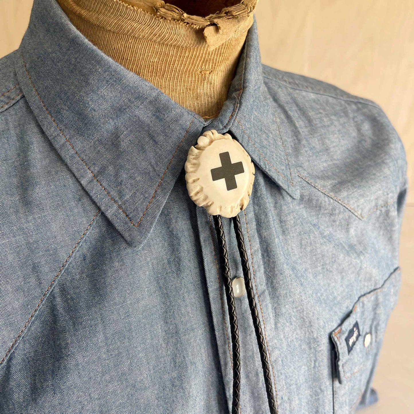 Bolo Tie - Deer Antler Rosette - Custom Laser Etched