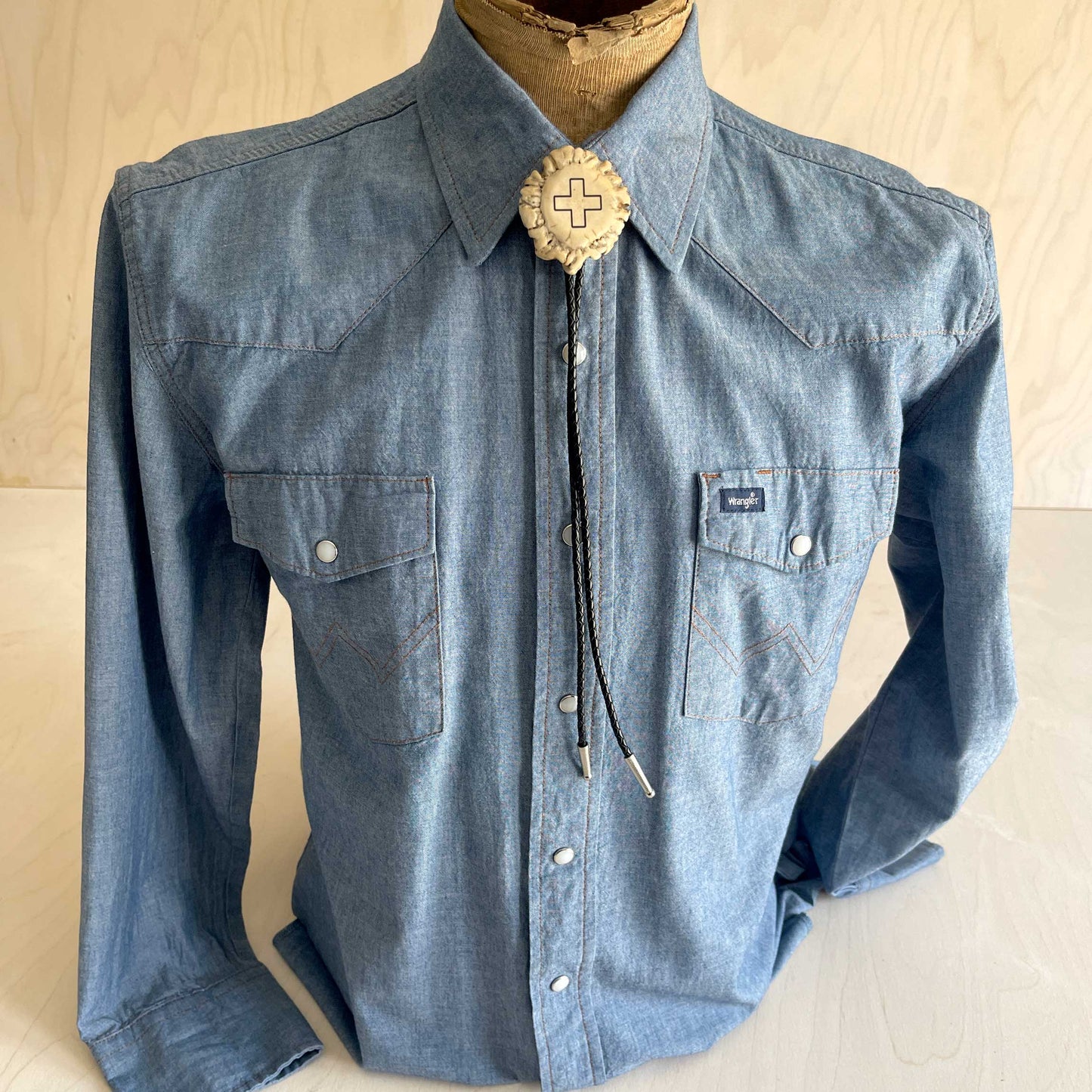Bolo Tie - Deer Antler Rosette - Custom Laser Etched
