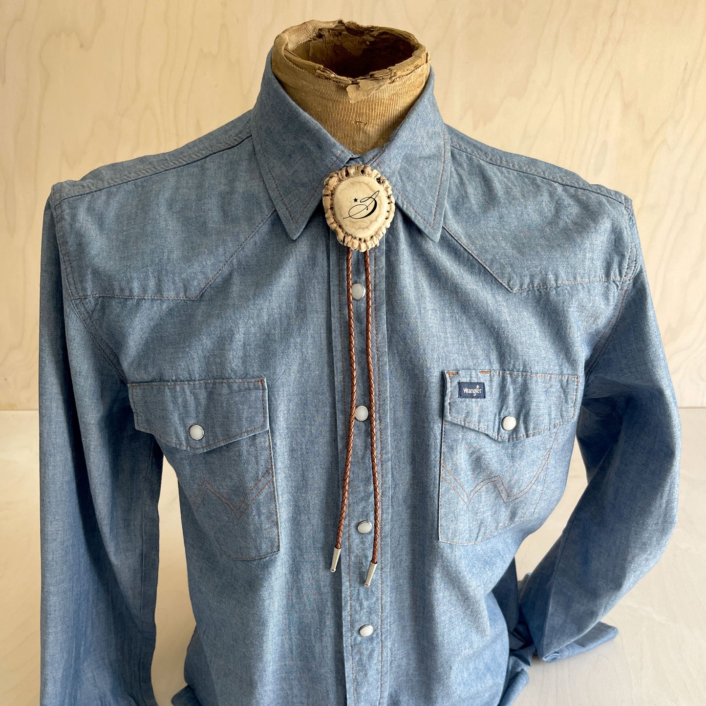Bolo Tie - Deer Antler Rosette - Custom Laser Etched