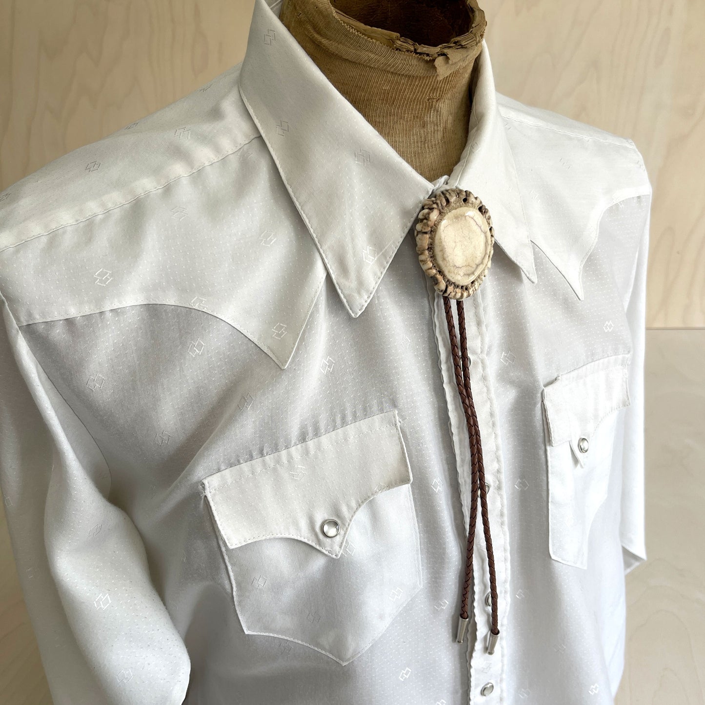 Bolo Tie - Elk Antler Rosette