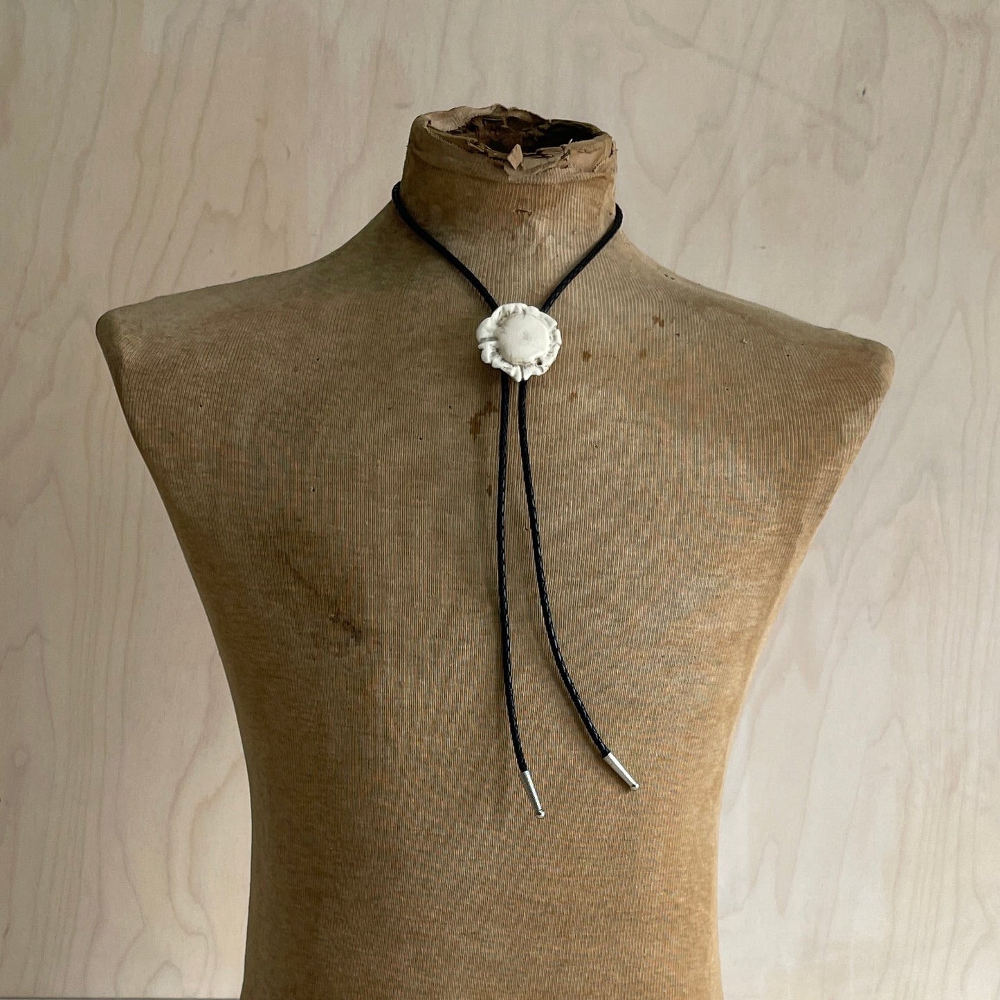 Bolo Tie - Deer Antler Rosette