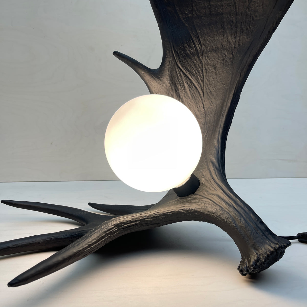 Moose Antler Lamp - Black