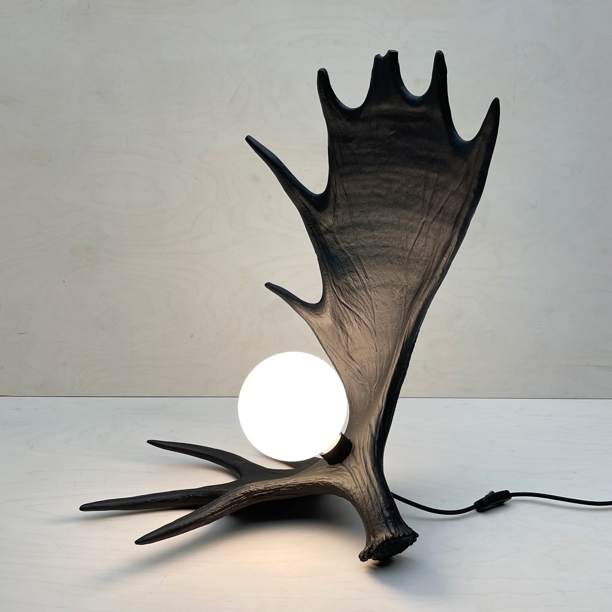 Moose Antler Lamp - Black